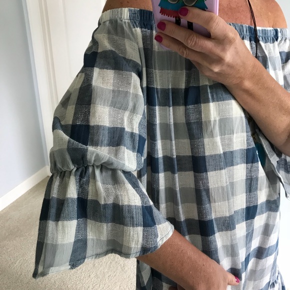 Off the Shoulder Gingham Dress - Picture 4 of 8